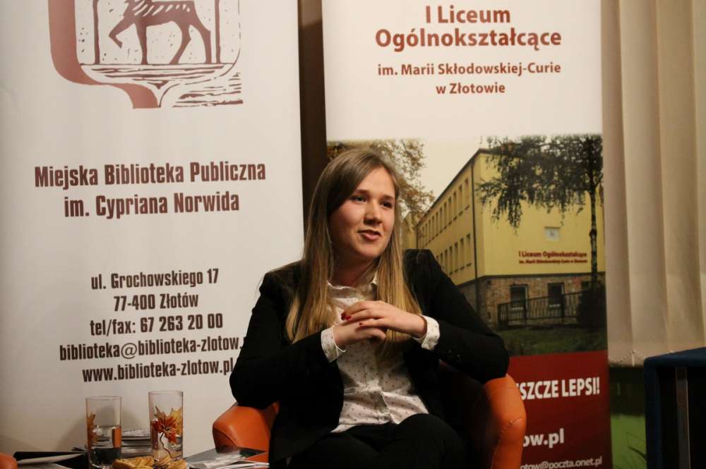 „Młoda ze starą duszą” czyli spotkanie poetyckie Dominiki Jiers