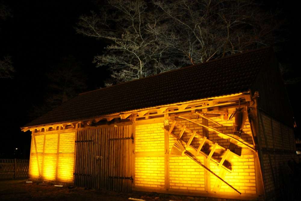 Pokaz iluminacji na Półwyspie Rybackim i moście nad Głomią