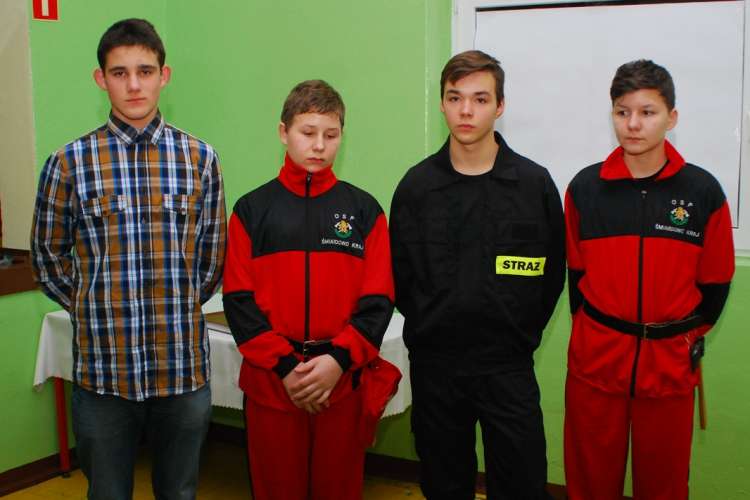 Mają samochód, chcą jeździć do akcji