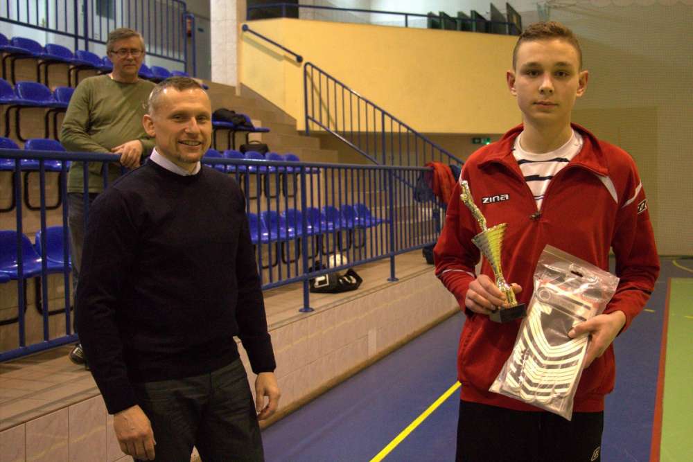 Finał halowej piłki nożnej w Świętej