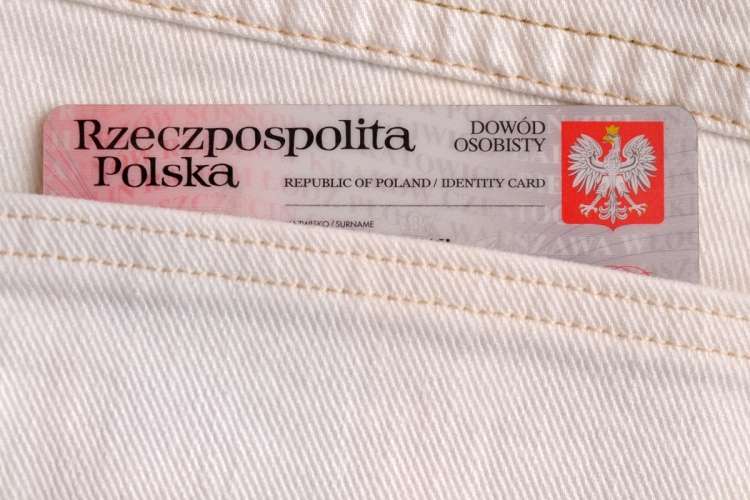 Z ludzi zrobili głupków. Pana Leona potyczki z dowodem dla 