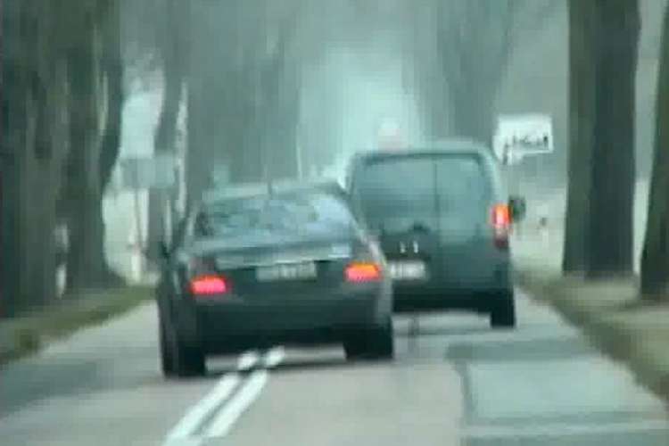 Pirat stracił prawo jazdy i 1000 złotych. W kilkanaście sekund