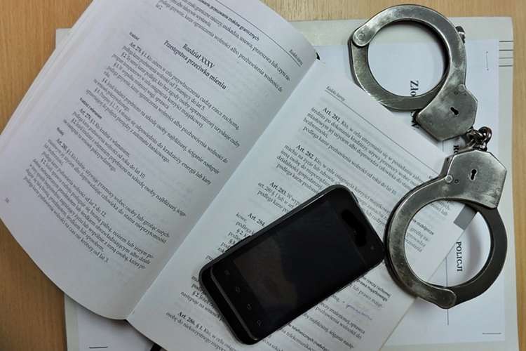 Pobił i zabrał telefon. Napastnik w rękach policji