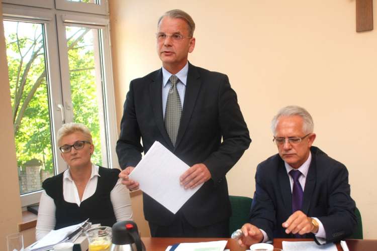 Wywiad z Burmistrzem Piotrem Łososiem na temat audytu w urzędzie