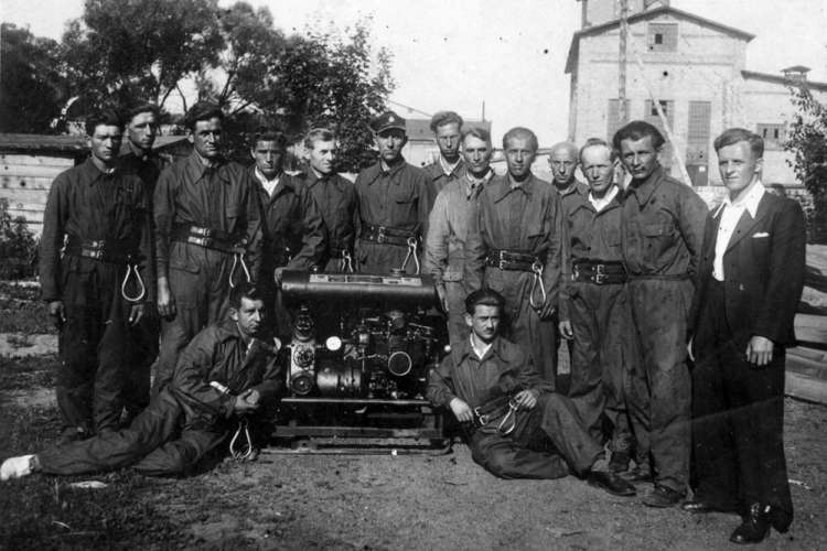 70 lat strażaków