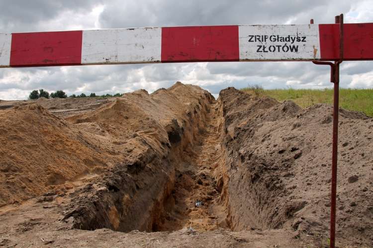 Kładą wodociąg