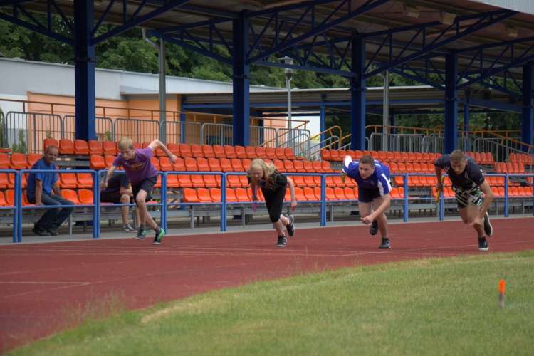 Uwolnić stadion