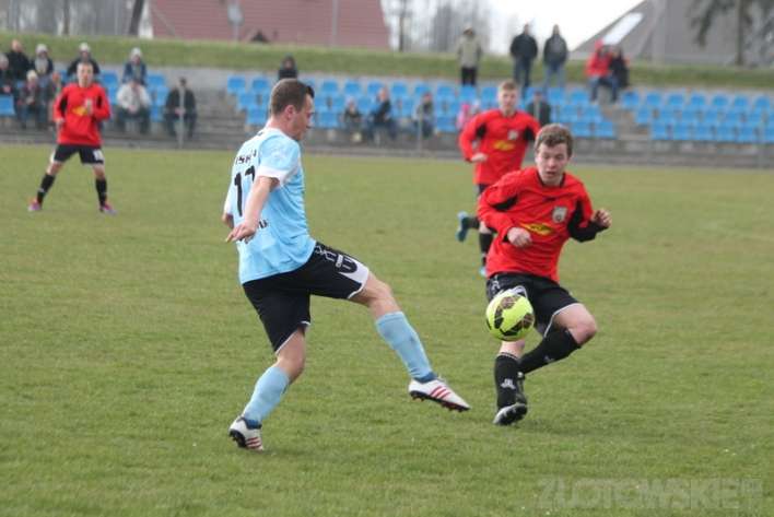 Z piłkarskich stadionów 25-26 kwietnia