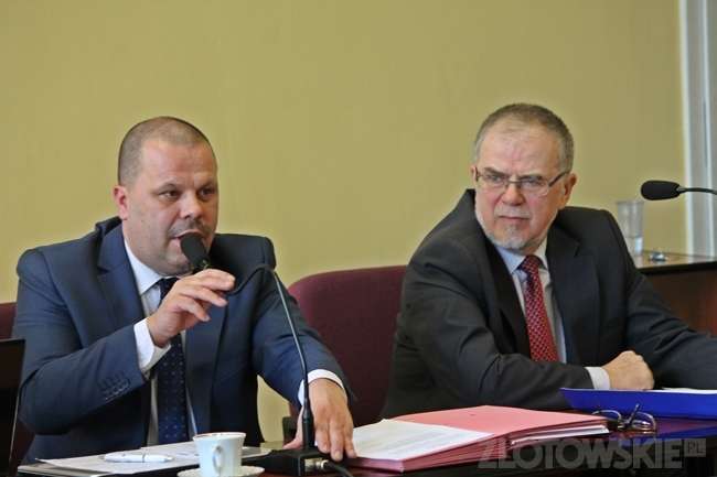 Radni stanęli  okoniem