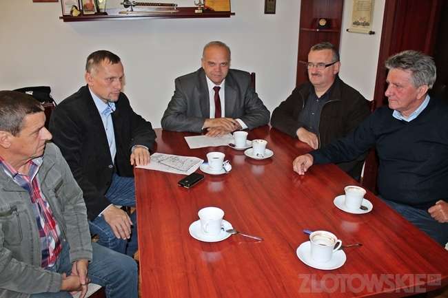 Co z drogą na cmentarz?