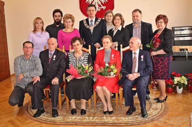 Sto lat młodym parom!