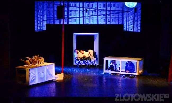 Szóstoklasiści w wirtualnym teatrze