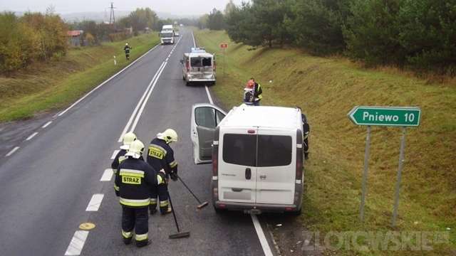 Kolizja dwóch busów pod Okonkiem
