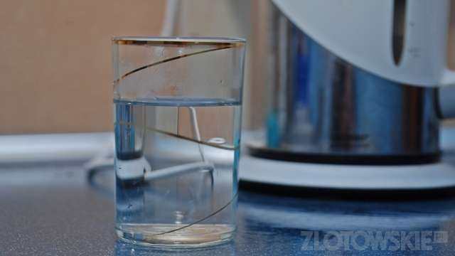 Szklanka wody za 1500 zł