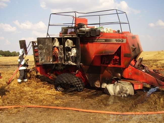 Pożar w Samborsku. Strażacy walczyli z ogniem przez prawie cztery godziny