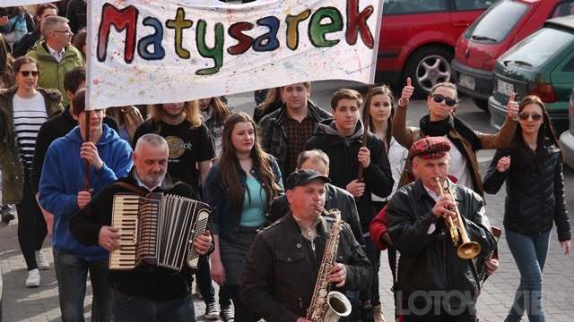 Parada i cztery spektakle naraz. W Złotowie trwa przegląd teatrów 