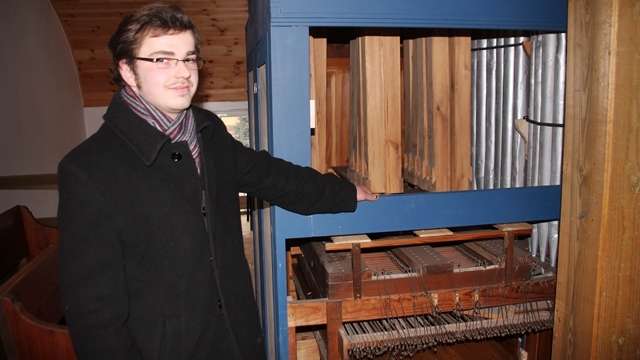Tomek remontuje organy