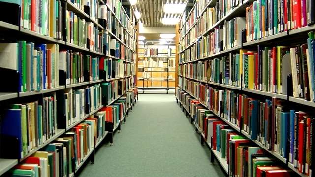 Czytaj na potęgę! Złotowska biblioteka zaprasza do udziału w konkursie na Czytelnika Roku