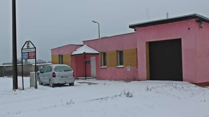 Karetka karetce nierówna