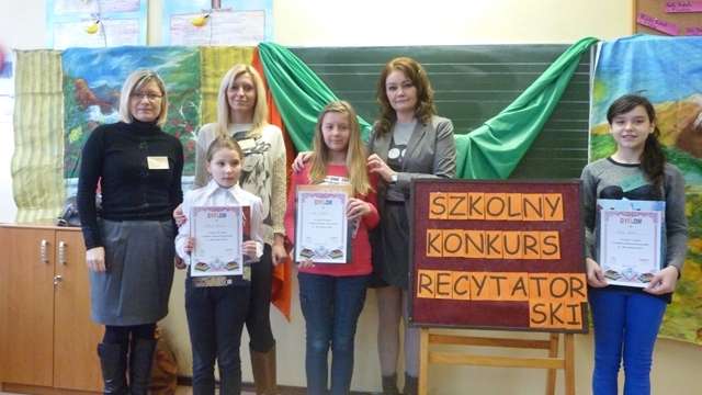 Niektórzy lubią poezję. Konkurs recytatorski w Szkole Podstawowej nr 3 w Złotowie