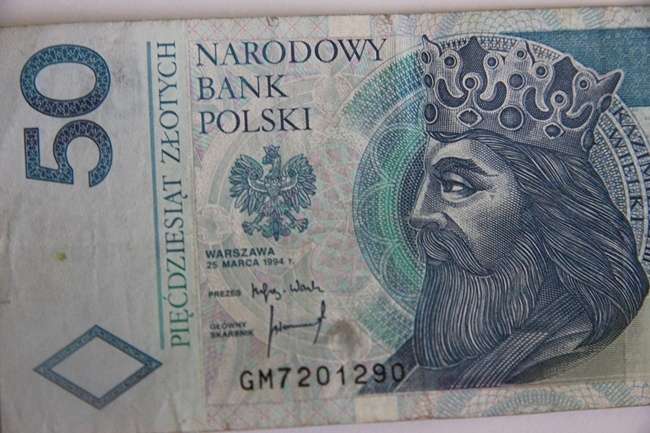 Gmina odda setki tysięcy złotych?
