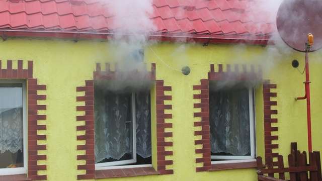 Okonek: pożar mieszkania
