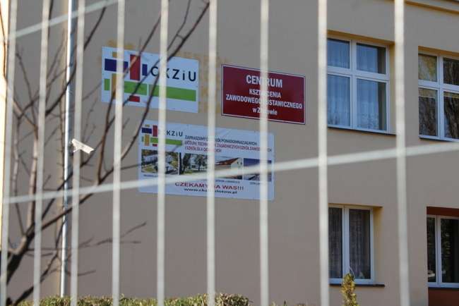 Szkoła musi być ogrodzona