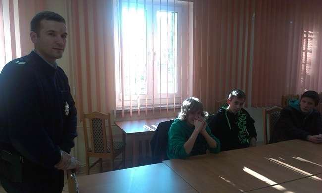 Lekcja angielskiego z komendantem. Na komendzie?