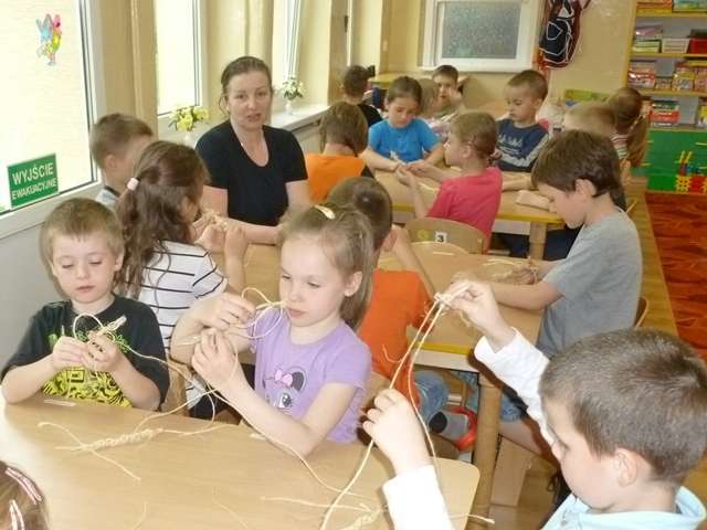 Kwiatek dla mamy i sizalowe przeplatanki
