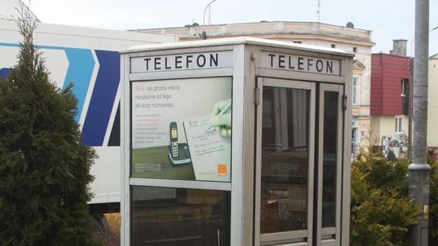 Głuchy telefon?