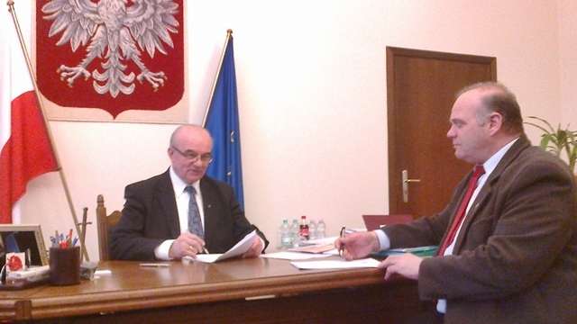 Szkoła z ziemią