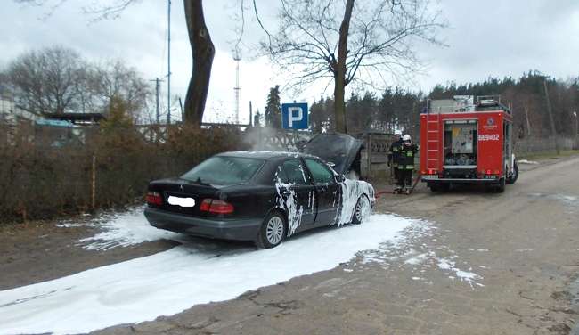 Spalony mercedes