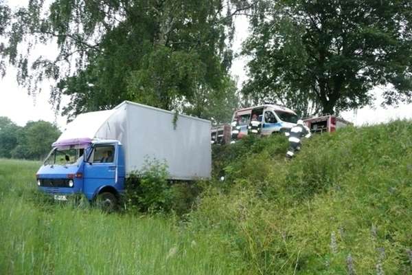 Zatrzymał się w polu