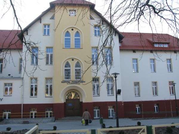 Kontrakt z etatem