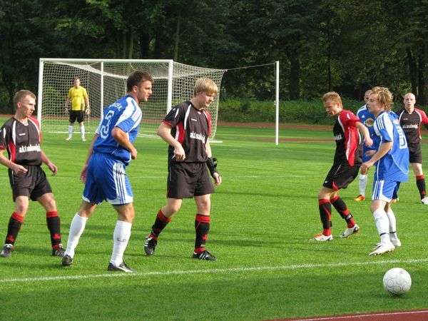 Na stadionach 38/2011