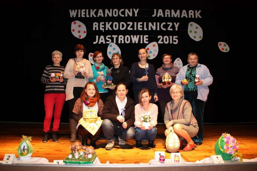 Wielkanocny Jarmark Rękodzielniczy - prace członków  Klubu Twórców Akant i artystów niezrzeszonych