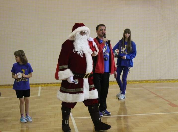 Mikołajkowy Turniej Mini Siatkówki klas II - IV