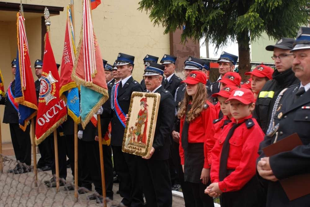 Odsłonięcie i poświęcenie figury św. Floriana w Łobżenicy