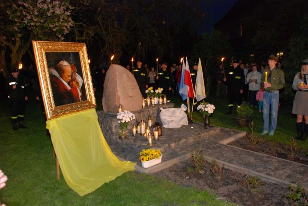 Obchody kanonizacji Jana Pawła II w Łobżenicy