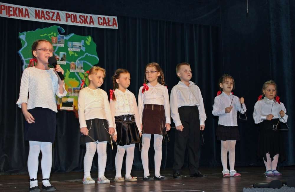 Przedszkolaki na deskach Krajeńskiego Ośrodka Kultury