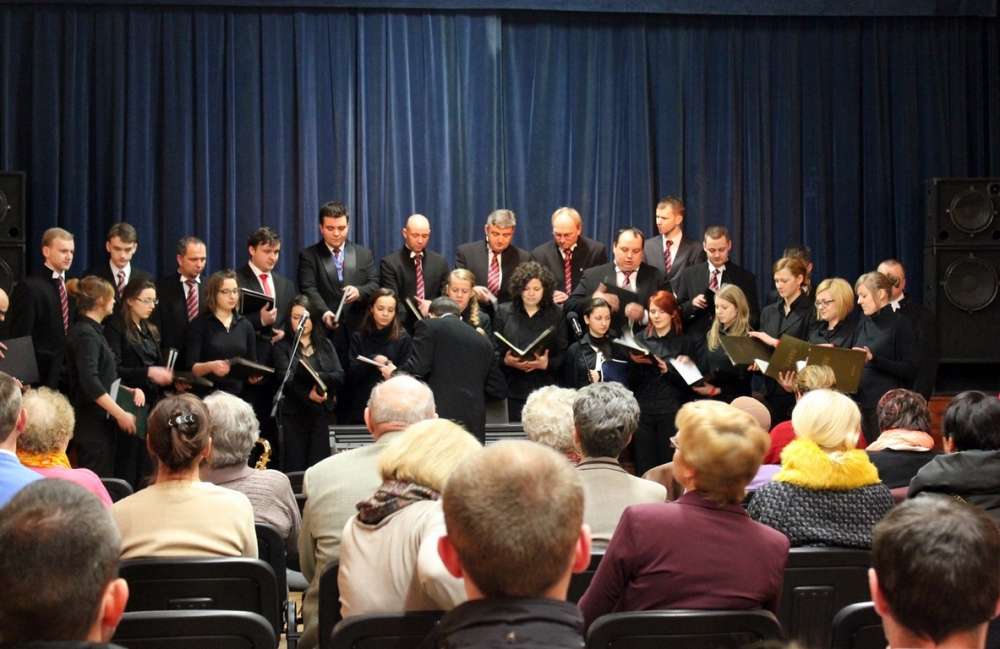 Koncert chórów z Wyrzyska w Krajence