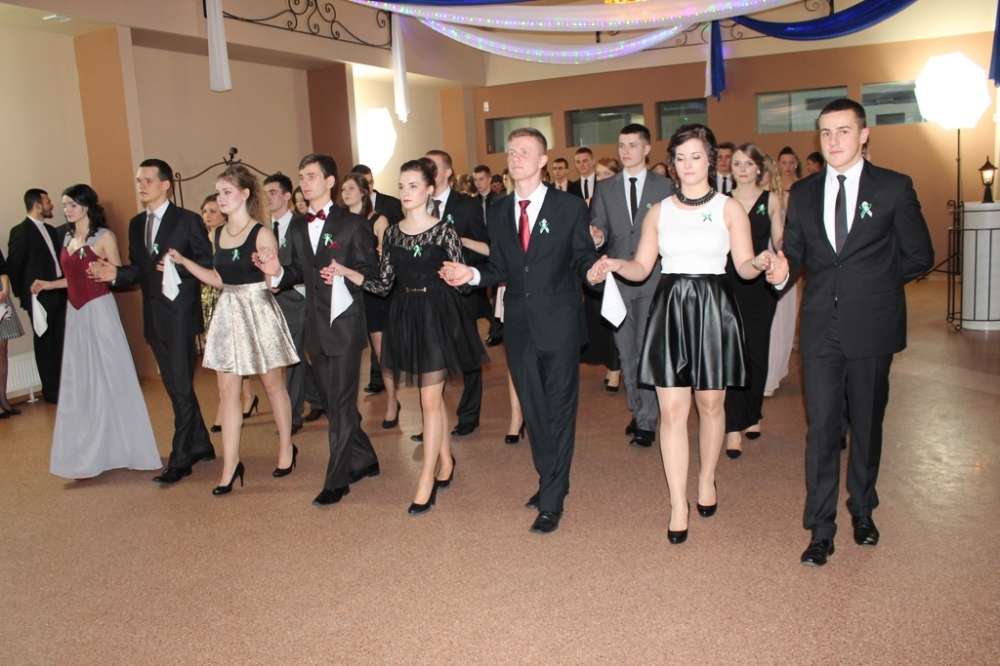 Studniówka uczniów I LO w Złotowie