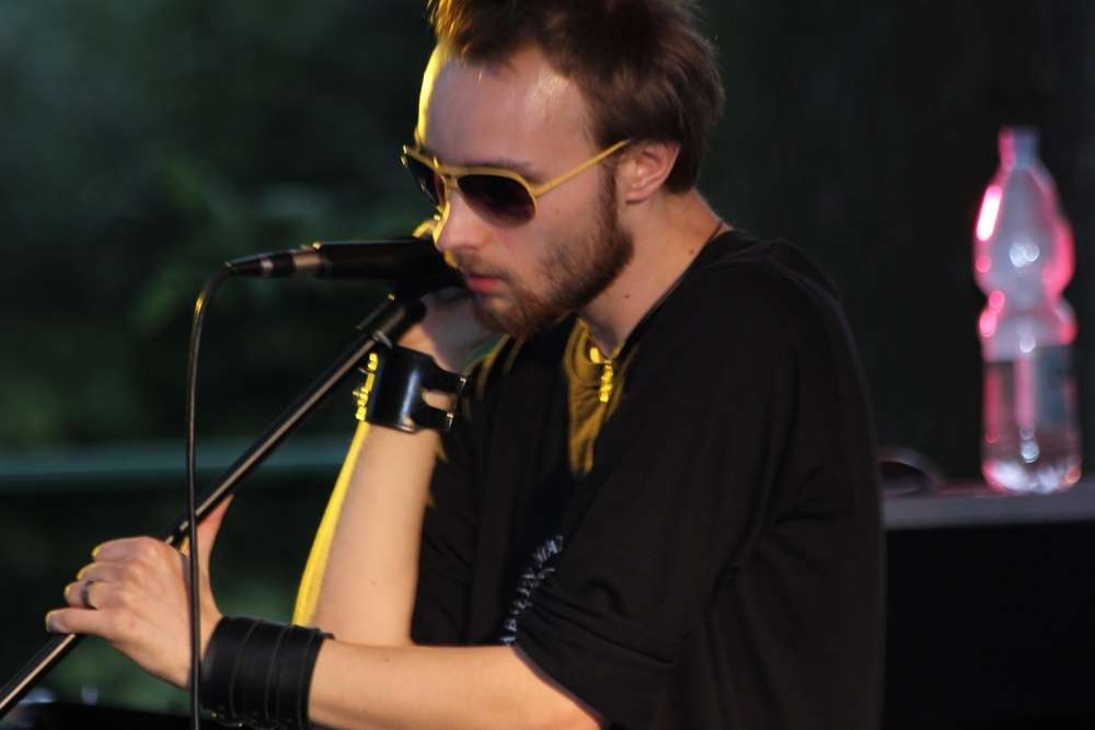 Voice of Void, Nadmiar i The Cuts
