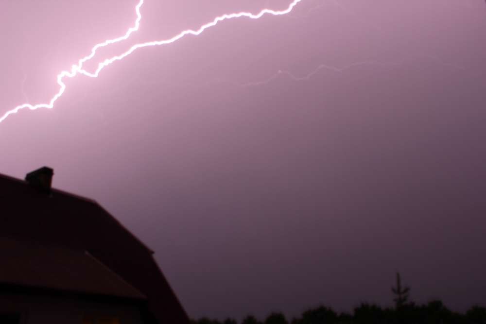 Burza w Złotowie na fotografiach Tomka Klóski