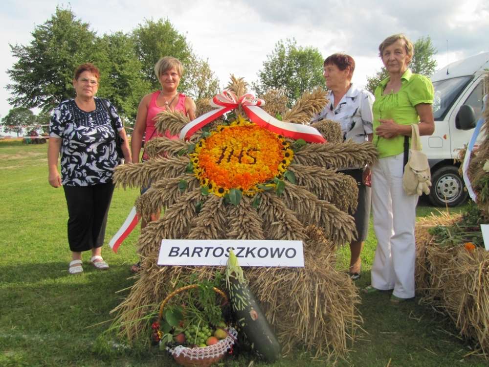 Dożynki w Bartoszkowie
