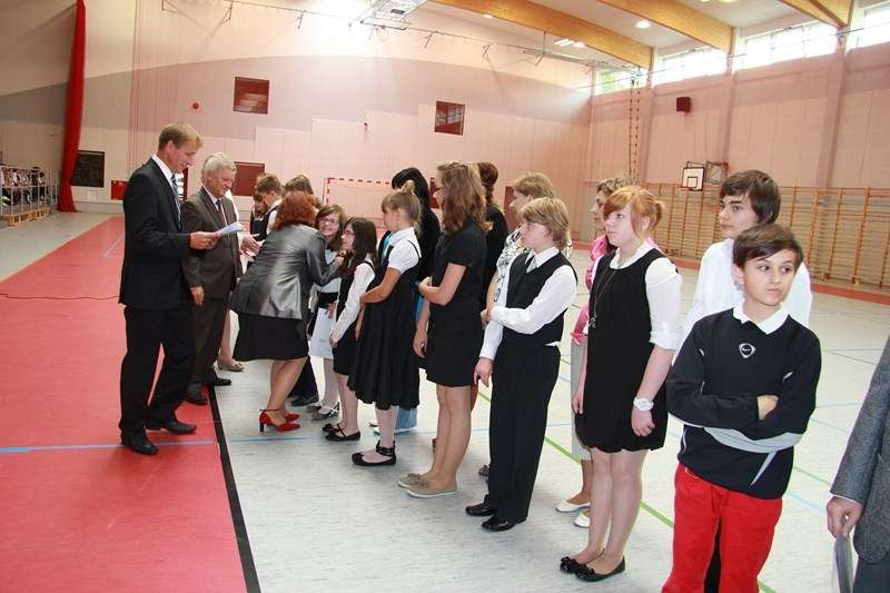 Wręczenie nagród Burmistrza Złotowa dla uczniów szkół samorządowych