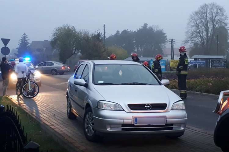 Kolizja na rondzie przy szkole. Mandat 300 zł