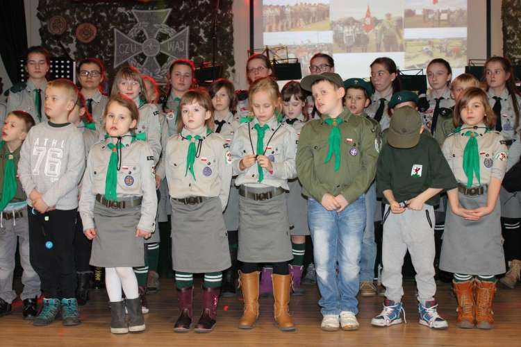[WIDEO] Od dekady zakochani w harcerstwie