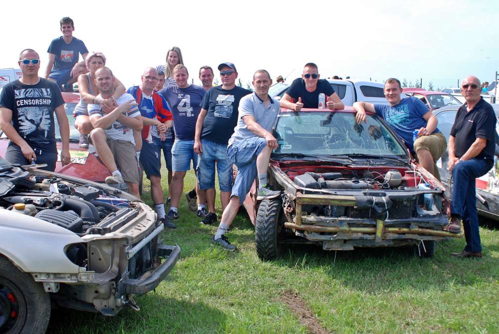I cyk dwójeczka - czyli Wyścig Samochodowych Wraków na Sielance