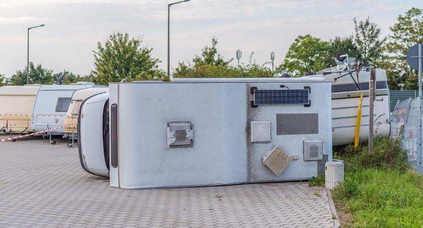 Podróżuj kamperem bezpieczniej